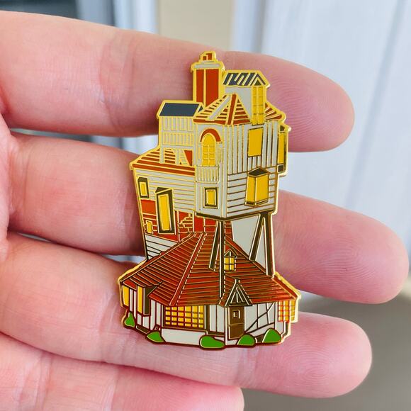 The Burrow Ron Weasley House Harry Potter Hard Enamel Pins 426 - Picture 1 of 4